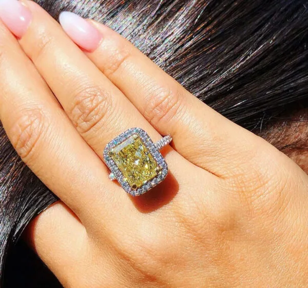 Radiant Halo Gift Ring