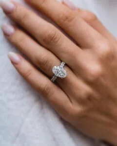 Oval Solitaire Wedding Ring