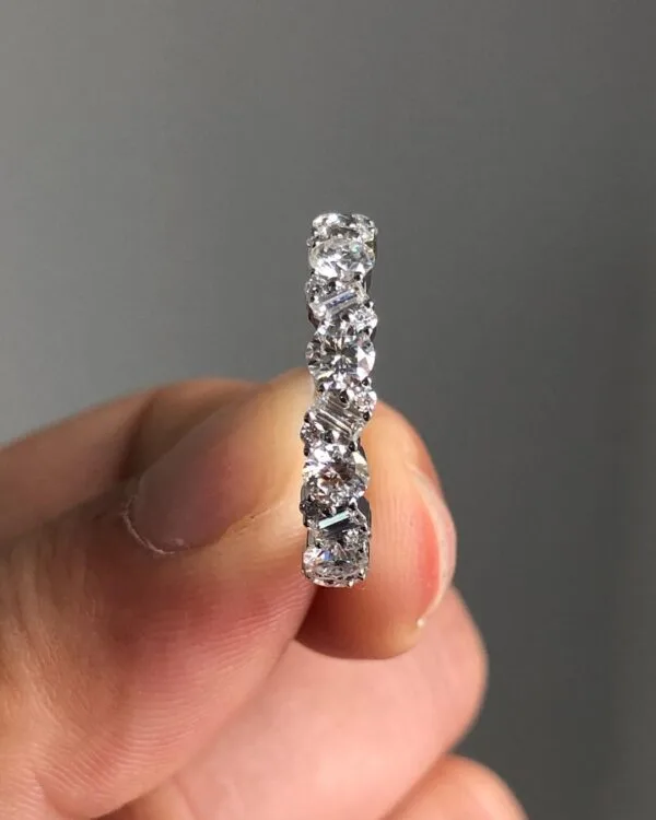 Round Baguette Prong Band