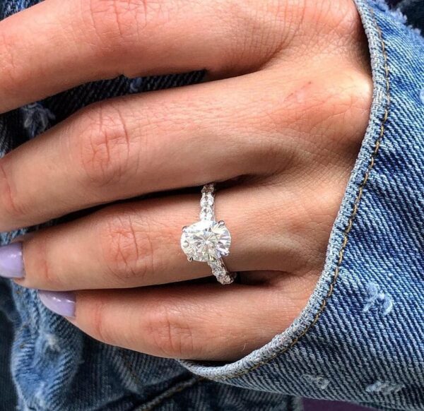 Oval Solitaire Wedding Ring