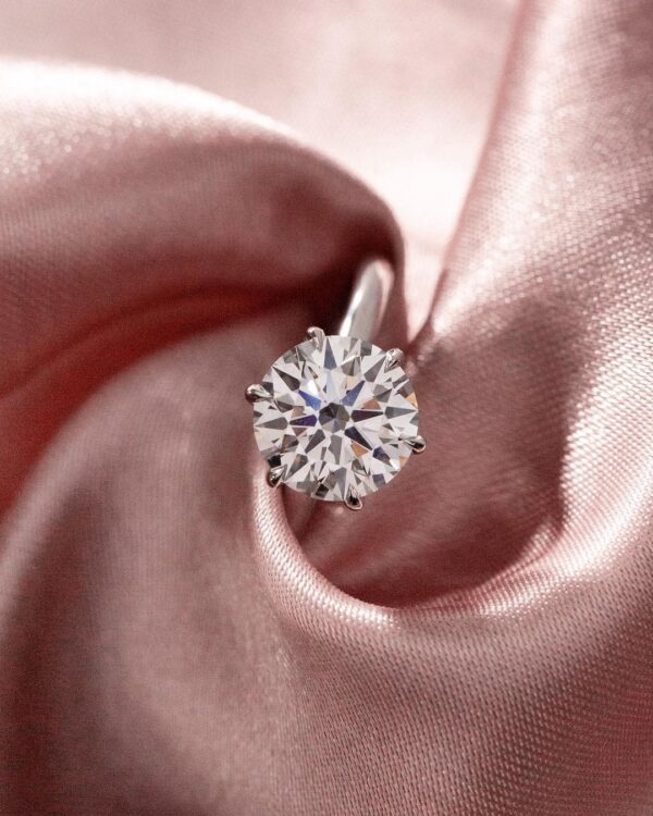 Round Cut Solitaire Ring