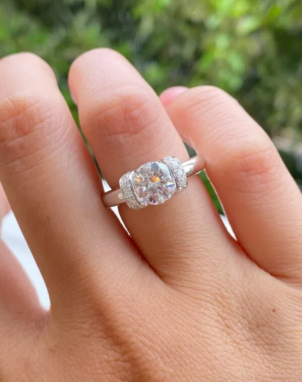 Round Half Bezel Ring