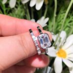 Emerald bezel ring set