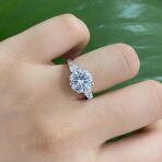 Round cut solitaire ring