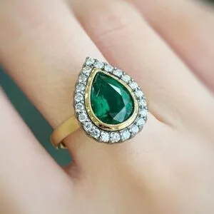 Pear Bezel Wedding Ring