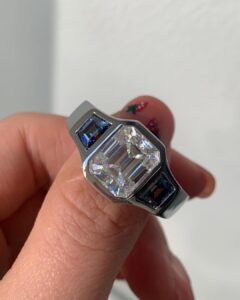 Emerald Bezel Party Wear Ring
