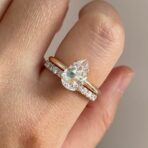 Pear Solitaire Ring Set