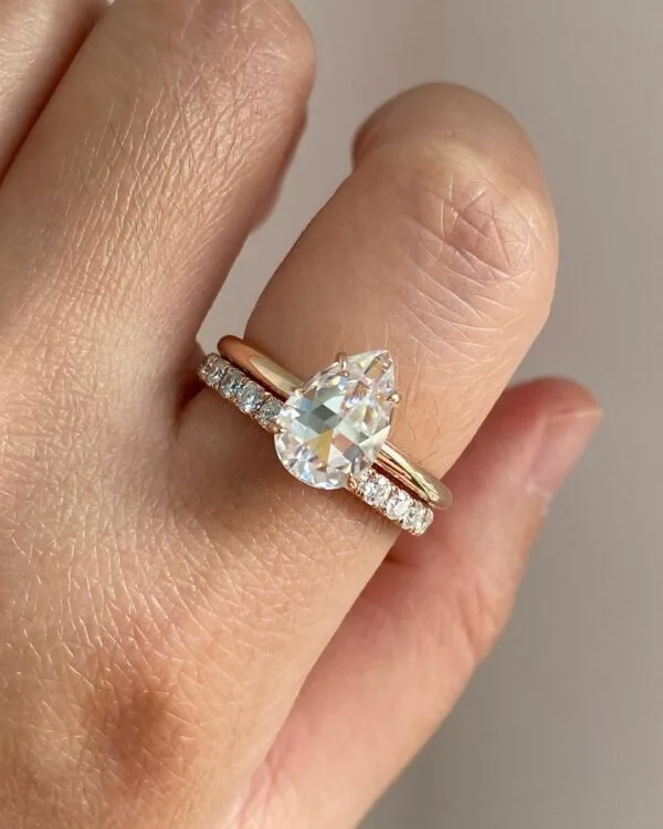 Pear Solitaire Ring Set