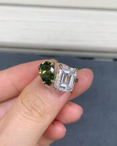Pear and Emerald Ring