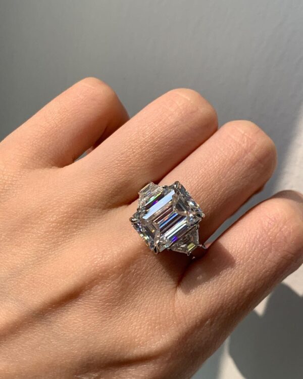 Wonderful 3.20Ct White Emerald Cut Three Stone Best Party Wear Ring For Women - Image 5