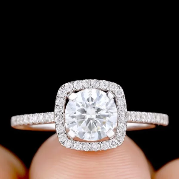 Round Halo Engagement Ring