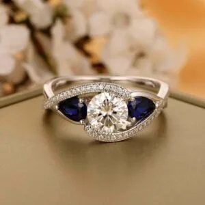 Round Three Stone Ring