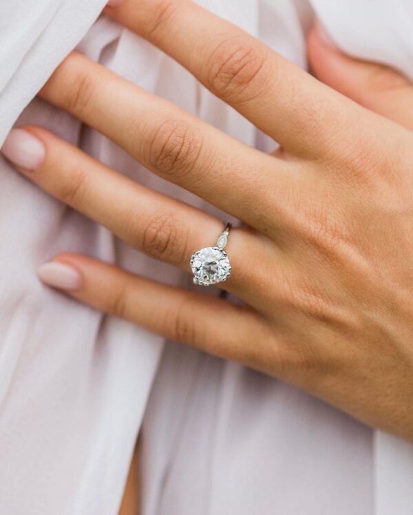 2.60Ct White Round Cut Solitaire Engagement Ring | Best Gift For Fiancée - Image 4