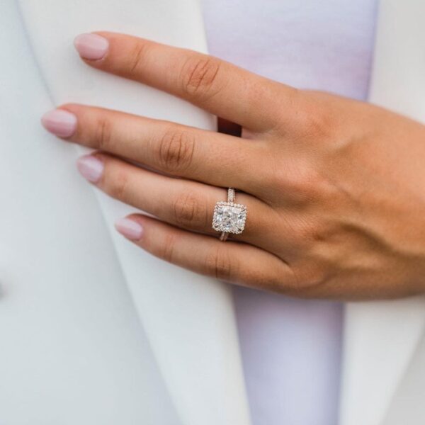 Beautiful 2.5Ct White Radiant Cut Halo Perfect Engagement Ring | Promise Ring For Her - Image 3