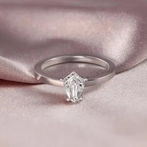 Kite Solitaire Proposal Ring