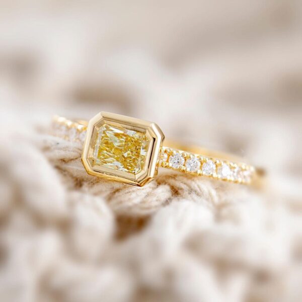 Superb 2.4Ct Yellow Radiant Cut Bezel Beautiful Anniversary Gift Ring For Wife | Special Occasion Ring - Image 3