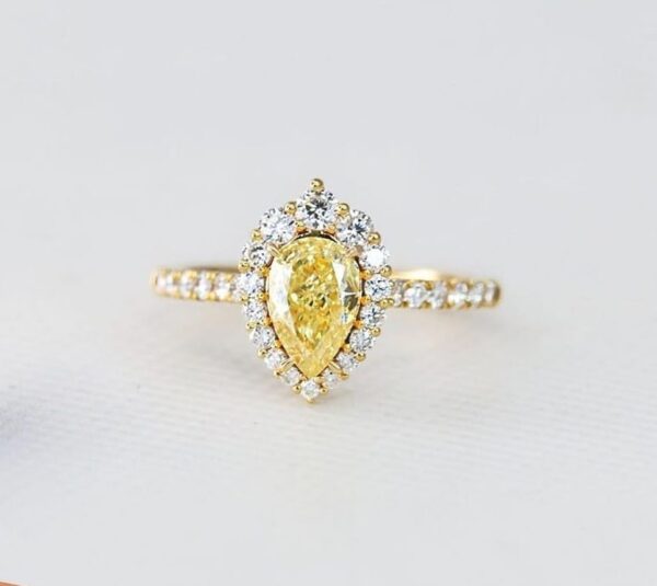 Pear Halo Wedding Ring