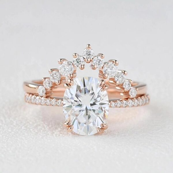 Oval Engagement Ring Set