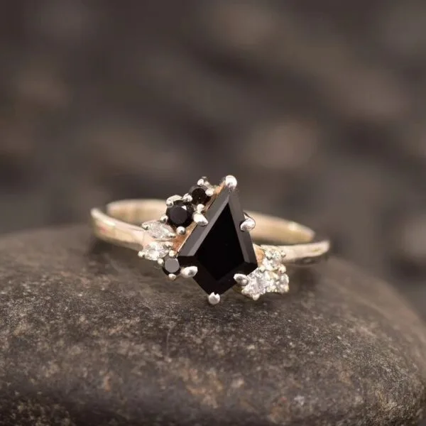 Kite Solitaire Anniversary Ring