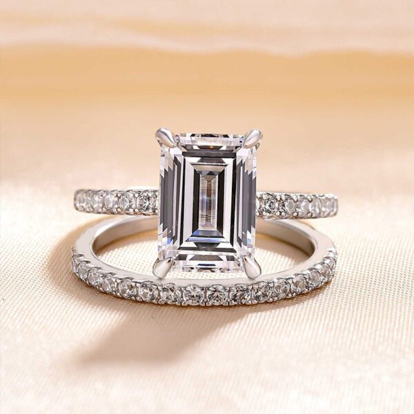 Emerald Wedding Ring Set