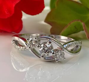 Round Three Stone Ring