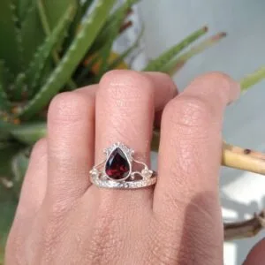Pear Bezel Wedding Ring