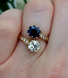 Round Cut Engagement Ring