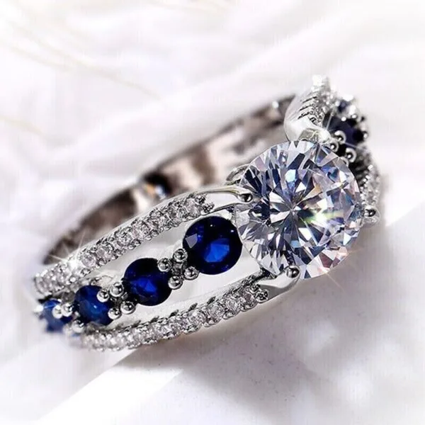 Round Solitaire Wedding Ring