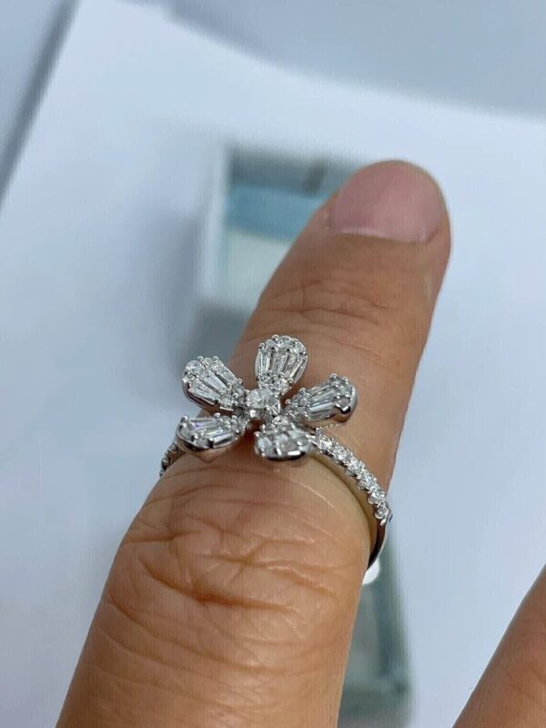 Flower Shape 2.70Ct Round Cut Solitaire Anniversary Ring | Best Gift For Wife - Image 3