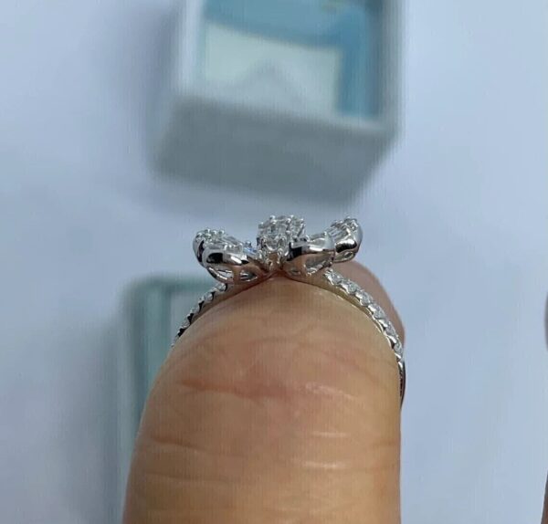 Flower Shape 2.70Ct Round Cut Solitaire Anniversary Ring | Best Gift For Wife - Image 2