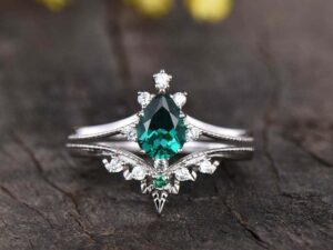 Pear Wedding Ring Set