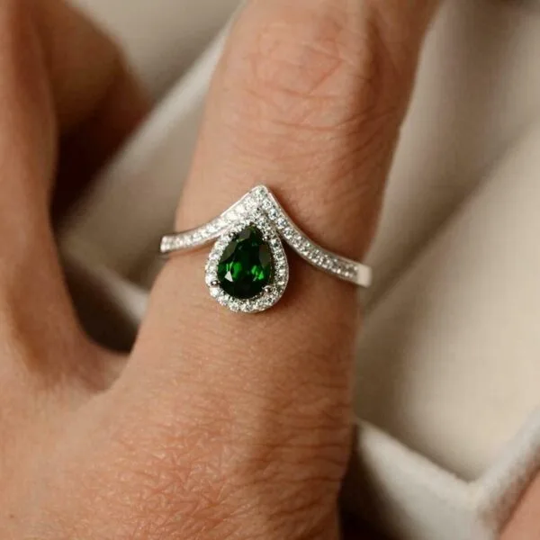 Green Pear Halo Ring