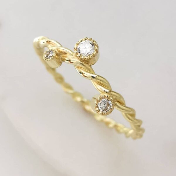 Round Prong Proposal Band