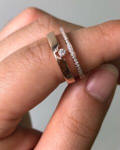 Round Solitaire Engagement Band