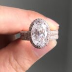 Oval Halo Ring Set