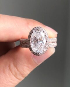 Oval Halo Ring Set