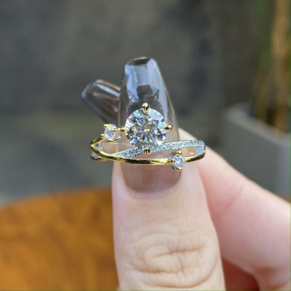 Delicate 2.5Ct White Round Cut Solitaire Best Engagement Proposal Ring For Fiancee - Image 5