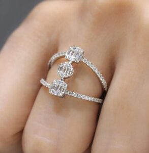 Baguette Solitaire Wedding Ring