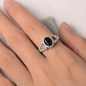 Black Oval Halo Ring