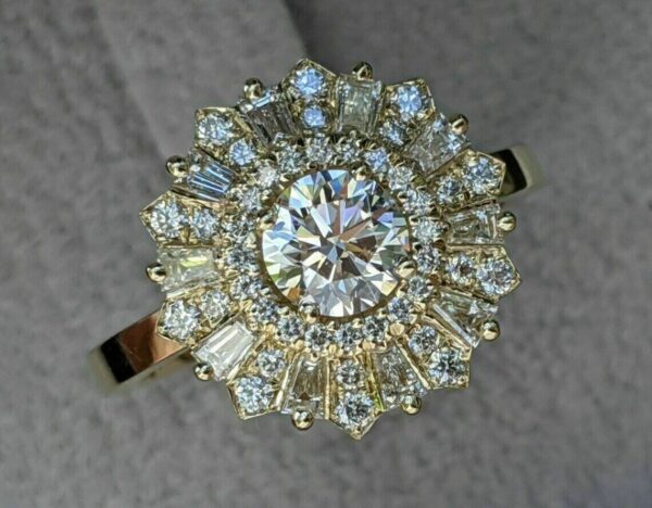 Round Cut Halo Ring