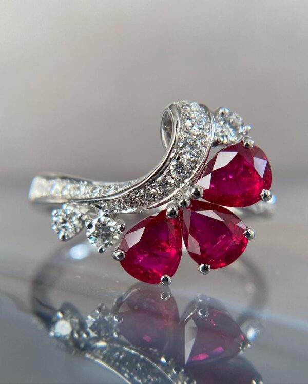 Pear Solitaire Engagement Ring