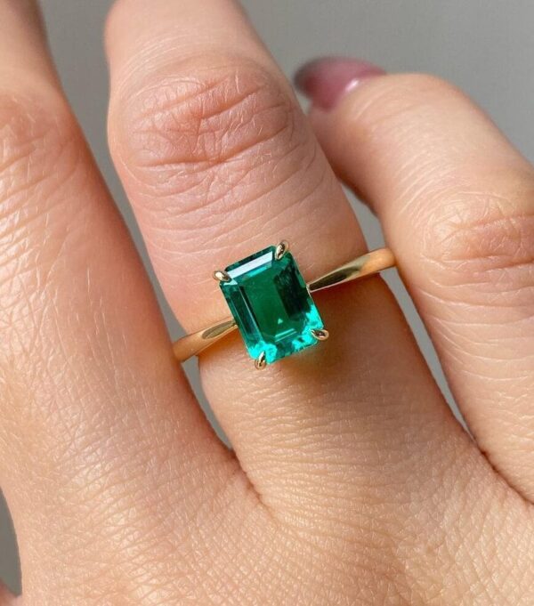 Emerald Solitaire Proposal Ring