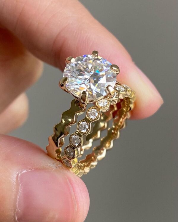 Round Solitaire Ring Set