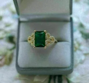 Emerald Solitaire Wedding Ring