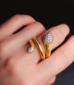Round Cut Cluster Band