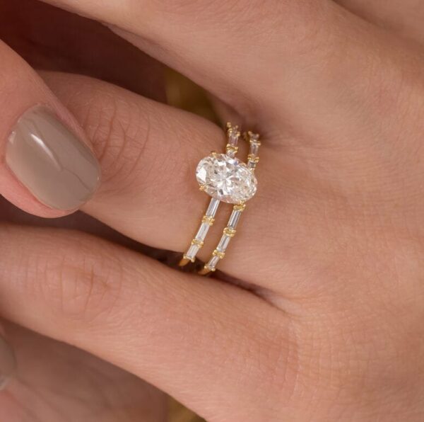 White Oval Ring Set