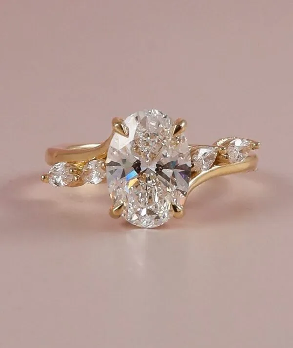 Oval Engagement Proposal Ring