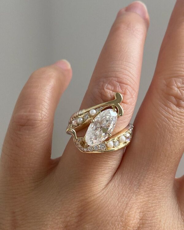 2.5Ct Fish Shape Oval Cut Solitaire Anniversary Gift Ring | Special Occasion Ring - Image 2