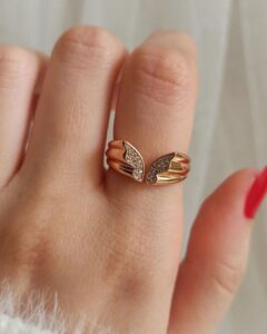 White Round Cluster Ring