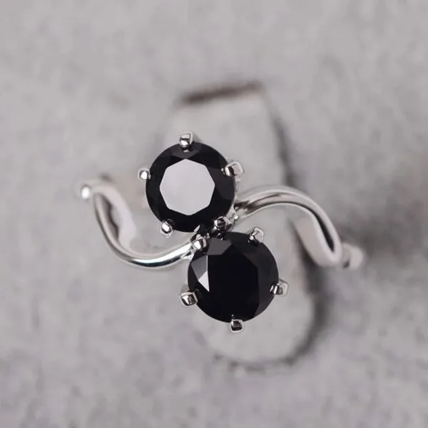 Black Round Cut Ring